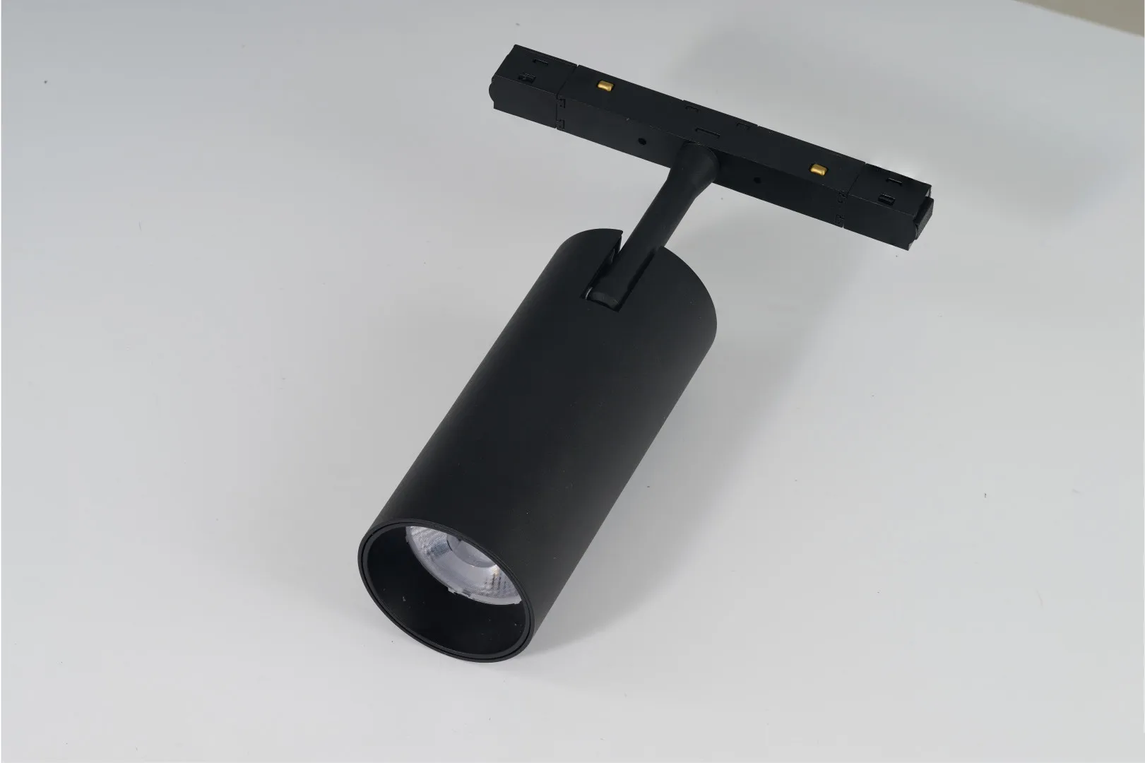 ALFA MAKITA II TRACK MAGNETIC 24W 4000K BK